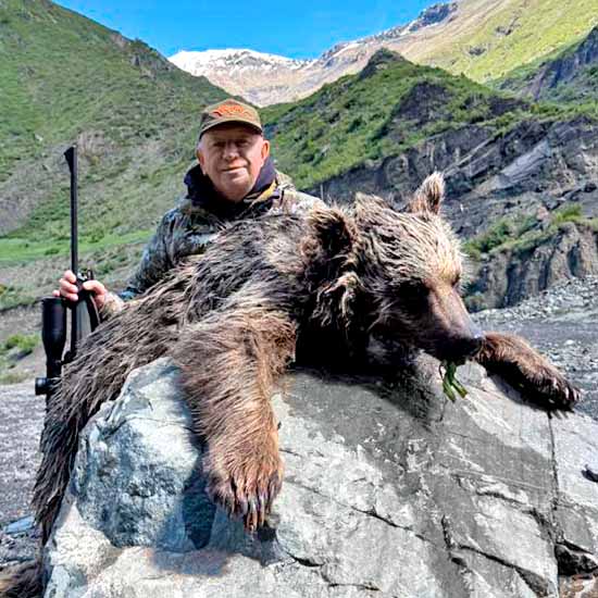 Mid-Eastern Brown Bear hunting
