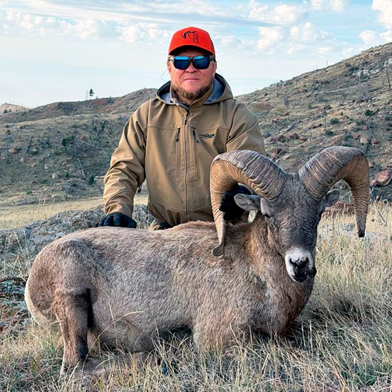 Rocky Mountain Bighorn hunt   – great success